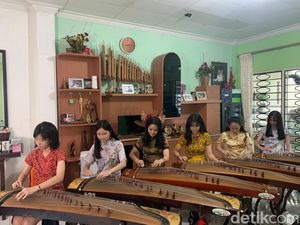 Mengenal Guzheng, Kecapi yang Dulu Hanya Dimainkan Bangsawan Tionghoa Mengenal Guzheng, Kecapi yang Dulu Hanya Dimainkan Bangsawan Tionghoa