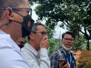 Heru Budi Tutup Mulut Saat Ditanya Penggeledahan KPK di DPRD DKI Heru Budi Tutup Mulut Saat Ditanya Penggeledahan KPK di DPRD DKI