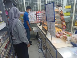 4 Pria Bergolok Rampok Minimarket di Serang, Bawa Uang Puluhan Juta