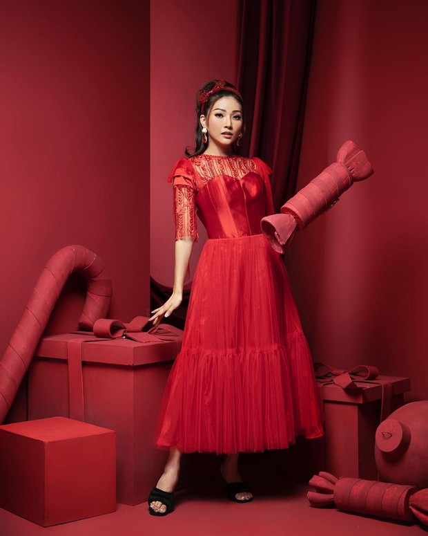 Sarwendah dengan gaun merahnya/Sumber: IG @sarwendah29