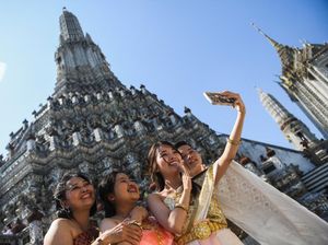 Sehari Menjadi Ratu di Wat Arun Thailand Sehari Menjadi Ratu di Wat Arun Thailand