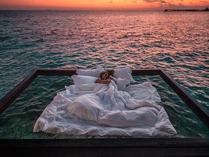 Sudah Pernah Coba Nginap di Atas Laut? di Sini Bisa! Sudah Pernah Coba Nginap di Atas Laut? di Sini Bisa!