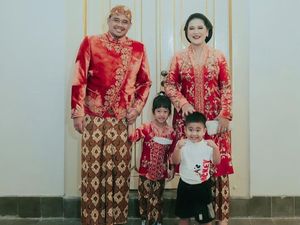Kahiyang Unggah Foto Keluarga Berbeskap, Ketua Nahyan Beda Sendiri Kahiyang Unggah Foto Keluarga Berbeskap, Ketua Nahyan Beda Sendiri