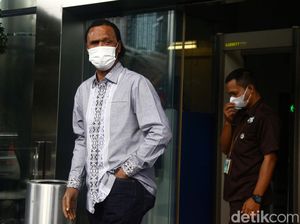 Potret Hercules Santuy Keluar Gedung Usai Diperiksa KPK