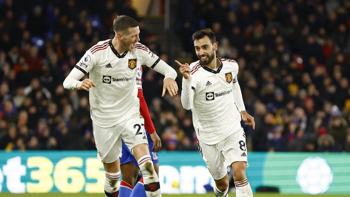 Wout Weghorst mencetak gol perdananya bersama MU. (Foto: Action Images via Reuters/PETER CZIBORRA)