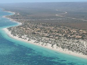 Usai Siklon Narelle, Pantai Ini Menjadi Pemakaman