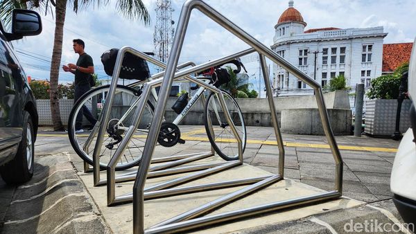 Unik hingga Mewah, Potret Beragam Parkiran Sepeda di Jakarta