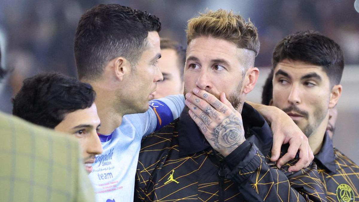 Sergio Ramos diincar Al Nassr. (Foto: AFP via Getty Images/GIUSEPPE CACACE)