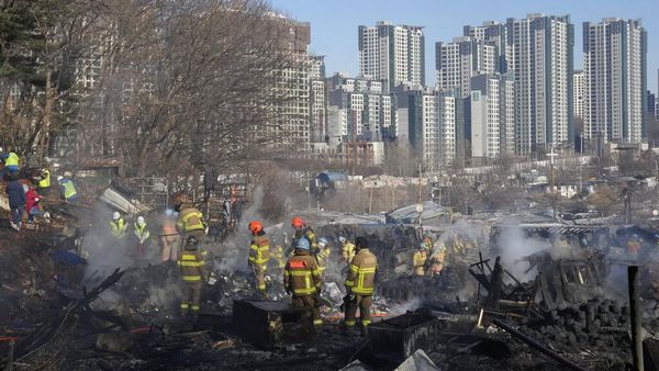 Desa Kumuh di Seoul Kebakaran, Puluhan Rumah Hancur