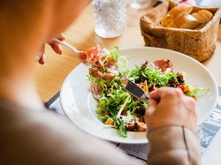 Cutting Adalah: Pengertian, Program, dan Bedanya dengan Bulking