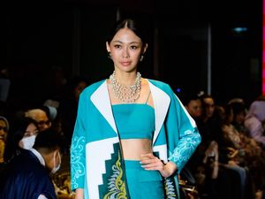 Eksotisme Busana Sulam Karawo Gorontalo di IFW 2023