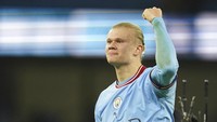 Erling Haaland selebrasi usai mencetak gol untuk timnya.  