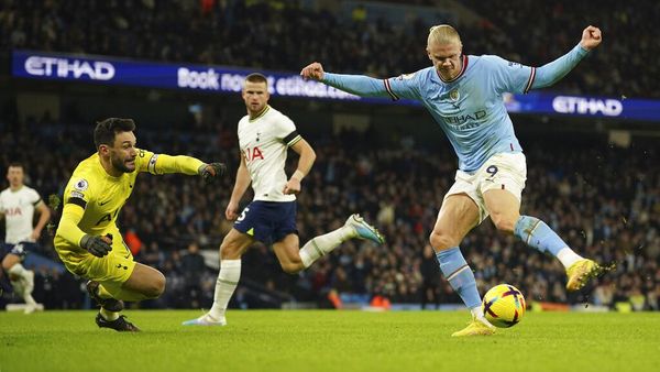 Epic Comeback! Manchester City Hempaskan Tottenham 4-2