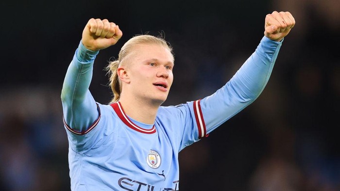 MANCHESTER, ENGLAND - JANUARY 19: Erling Haaland of Manchester City celebrates following the Premier League match between Manchester City and Tottenham Hotspur at Etihad Stadium on January 19, 2023 in Manchester, England. (Photo by James Gill - Danehouse/Getty Images)