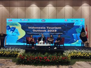 Targetkan 7,4 Juta Wisman di 2023, Destinasi di RI Harus Dibenahi Targetkan 7,4 Juta Wisman di 2023, Destinasi di RI Harus Dibenahi
