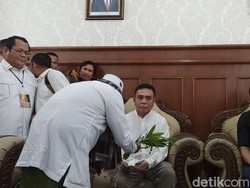 Mengenal Peusijuek di Aceh: Tujuan, Tata Cara dan Bahannya
