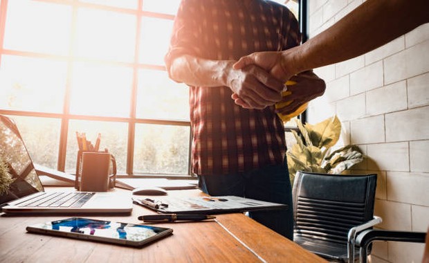 Kerja Sama Brand - Influencer