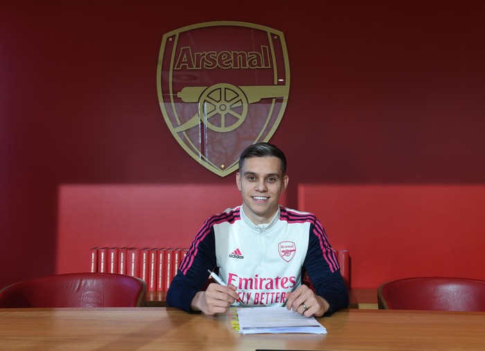 ST ALBANS, ENGLAND - JANUARY 20: Arsenal unveil new signing Leandro Trossard at London Colney on January 20, 2023 in St Albans, England. (Photo by Stuart MacFarlane/Arsenal FC via Getty Images)