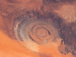 Misteri Mata Sahara yang Menatap Luar Angkasa