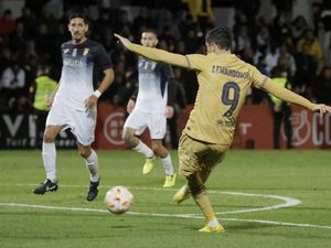 Momen Barcelona Pesta Gol ke Gawang AD Ceuta