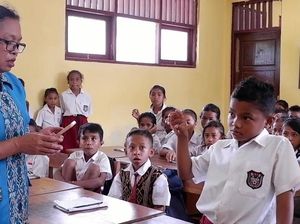 Nono, Juara Matematika Dunia Jadi Tutor di Sekolahnya Nono, Juara Matematika Dunia Jadi Tutor di Sekolahnya