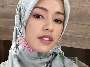Susan Sameh Bikin Pangling Pamer Gaya Pakai Hijab: Cocok Nggak? Susan Sameh Bikin Pangling Pamer Gaya Pakai Hijab: Cocok Nggak?