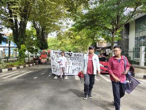 Cerita Pemuda Jalan Kaki 98 Km ke Rangkasbitung demi Protes Perbaikan Jalan