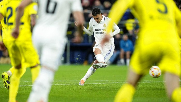 Real Madrid's Dani Ceballos scores his side's third goal during the Copa del Rey round of 16 soccer match between Villarreal CF and Real Madrid at La Ceramica stadium in Villarreal, Spain, Thursday, Jan. 19, 2023. (AP Photo/Jose Breton)