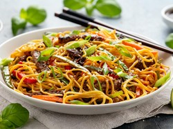Resep Mie Goreng Daging, Mie Spesial untuk Sajian Imlek