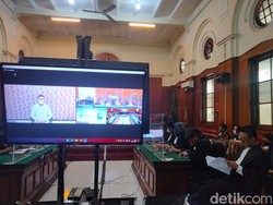 3 Polisi Terdakwa Tragedi Kanjuruhan Minta Dibebaskan