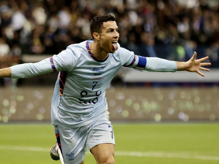 Soccer Football - Friendly - Saudi Pro League XI v Paris St Germain - King Fahd International Stadium, Riyadh, Saudia Arabia - January 19, 2023 Saudi Pro League XI's Cristiano Ronaldo celebrates scoring their second goal REUTERS/Ahmed Yosri