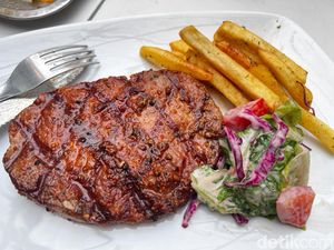 10 Kuliner Enak di Galaxy Bekasi, Ada Steak hingga Fried Chicken Arab 10 Kuliner Enak di Galaxy Bekasi, Ada Steak hingga Fried Chicken Arab