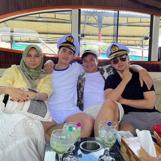Verrell dan Athalla Bareng Ibu Sambung