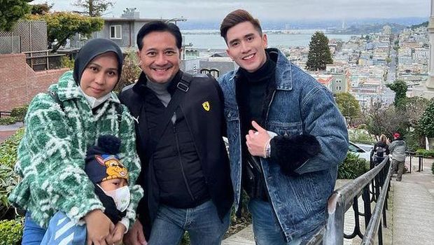 Verrell dan Athalla Bareng Ibu Sambung
