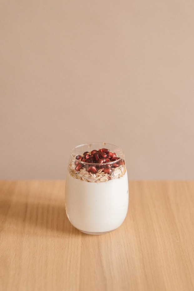 Sarapan dengan Yogurt Yunani dapat membuat produktif sepanjang hari.