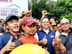 Blusukan ke Karawang, Anies Buka Turnamen Voli Antar Kampung