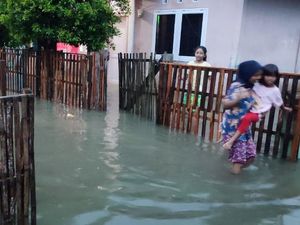 Sejumlah Daerah di Aceh Dilanda Banjir, Warga Mulai Mengungsi Sejumlah Daerah di Aceh Dilanda Banjir, Warga Mulai Mengungsi