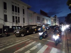 Bersih dari PKL, Jalan Kunir Kota Tua Jakbar Dijaga Satpol PP Malam Ini