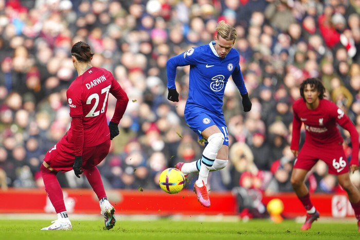 Chelseas Mykhailo Mudryk controls the ball during the English Premier League soccer match between Liverpool and Chelsea at Anfield stadium in Liverpool, England, Saturday, Jan. 21, 2023. (AP Photo/Jon Super)
