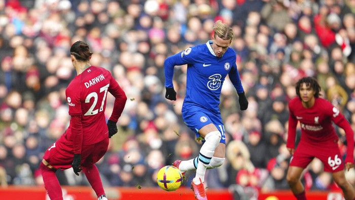Chelseas Mykhailo Mudryk controls the ball during the English Premier League soccer match between Liverpool and Chelsea at Anfield stadium in Liverpool, England, Saturday, Jan. 21, 2023. (AP Photo/Jon Super)