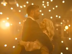 Before After Potret Elsa Pataky, Jadi Tua Bantu Chris Hemsworth Lawan Alzheimer