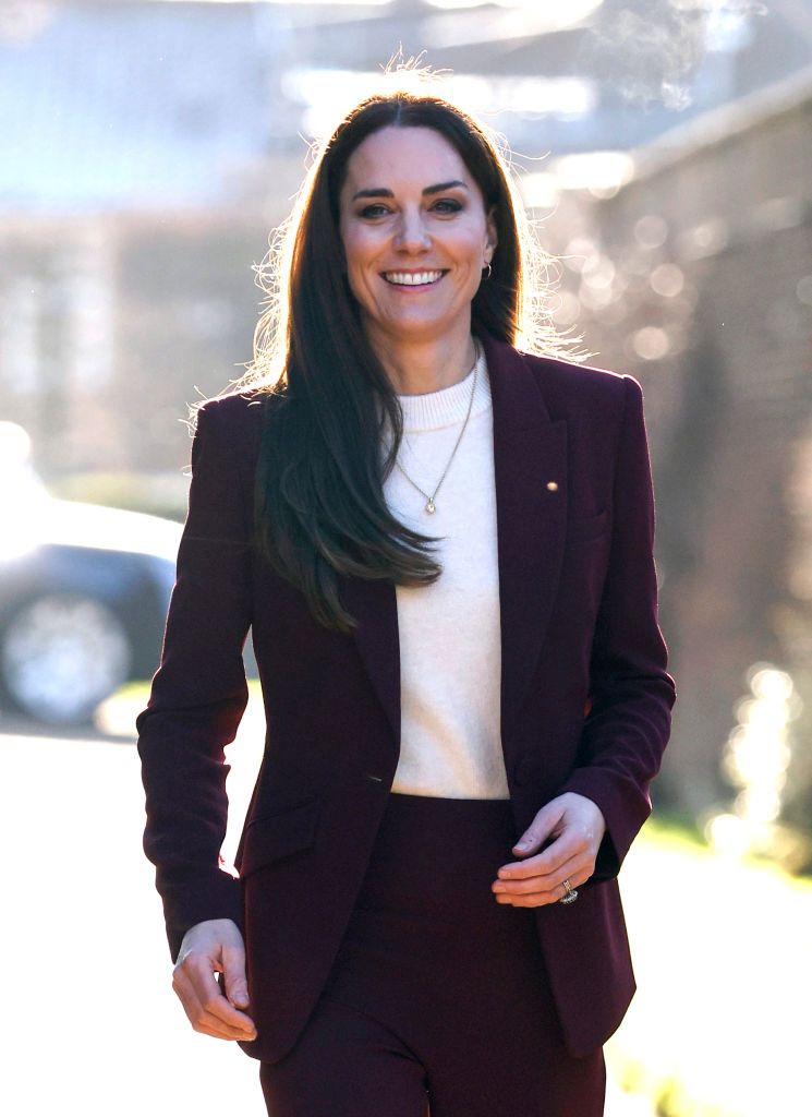 Makna Tersembunyi dari Gaya Kate Middleton saat Gantikan Tugas Pangeran