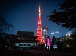 Menara Tokyo Menyala Merah Rayakan Imlek