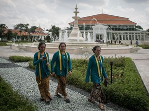 Menyambangi Taman Pracima Tuin Mangkunegaran yang Baru Diresmikan Menyambangi Taman Pracima Tuin Mangkunegaran yang Baru Diresmikan