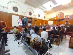 Kesaksian Brimob Penembak Gas Air Mata di Tragedi Kanjuruhan