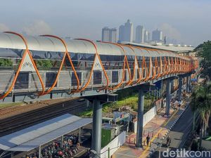 Heru Budi Akan Resmikan Skywalk Kebayoran Lama Siang Ini