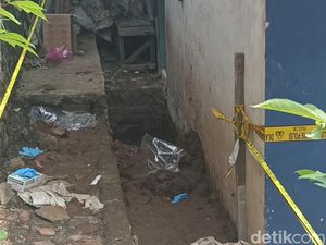 Keluarga Ungkap Aksi Wowon Serial Killer Buat Lubang di Rumahnya Keluarga Ungkap Aksi Wowon Serial Killer Buat Lubang di Rumahnya