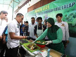 Sandiaga & Karang Taruna Kebon Baru Panen 295 Kg Lele Hasil Budikdamber
