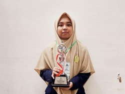 Kisah Santriwati Asal Bone Tunda Kuliah Demi Fokus MTQ Internasional Algeria