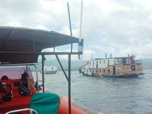 Kapal Mati Mesin di Perairan Lembata, 43 Penumpang Dievakuasi Kapal Mati Mesin di Perairan Lembata, 43 Penumpang Dievakuasi